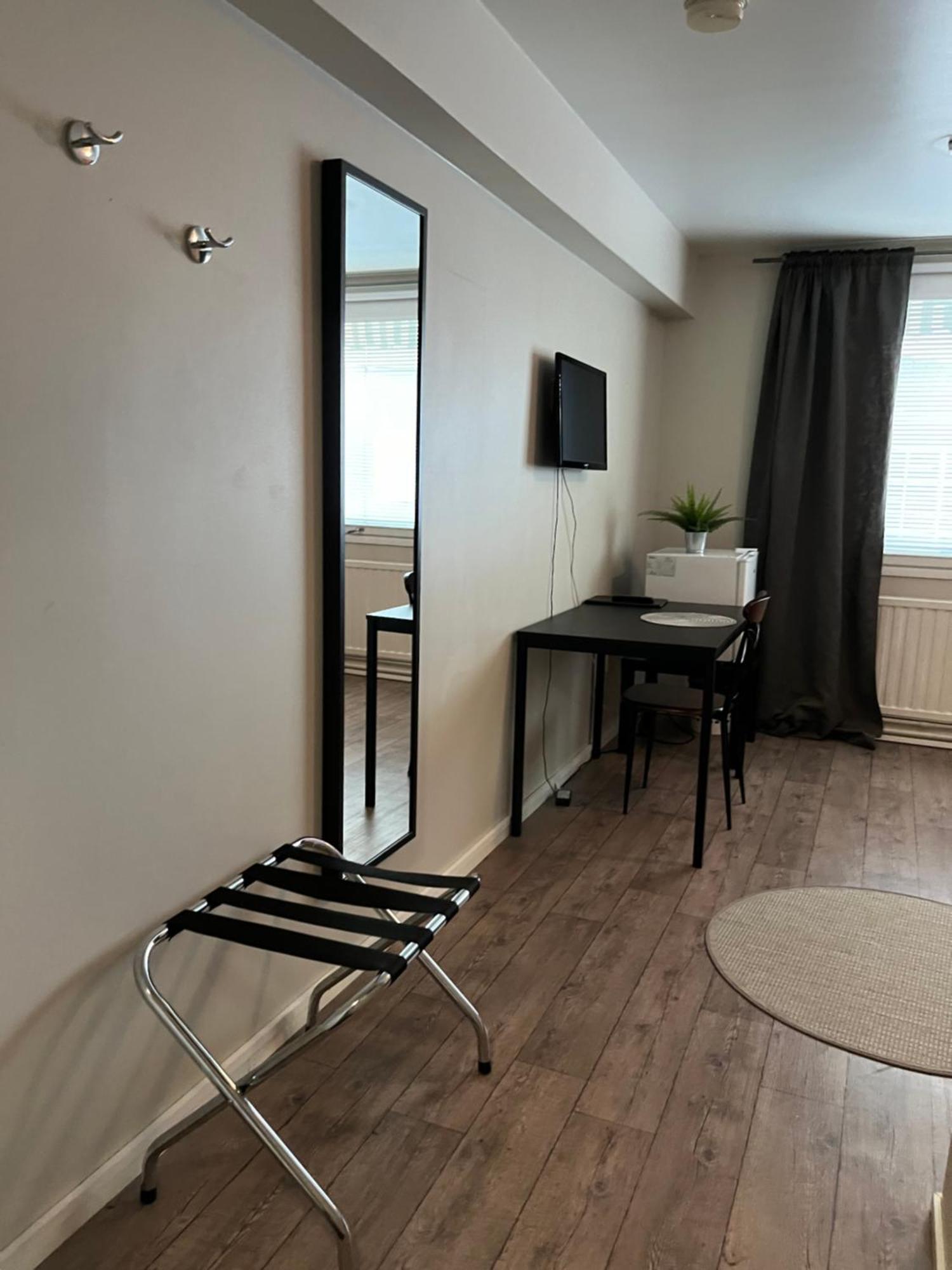 Hotelli Keskipiste Kärsämäki 외부 사진